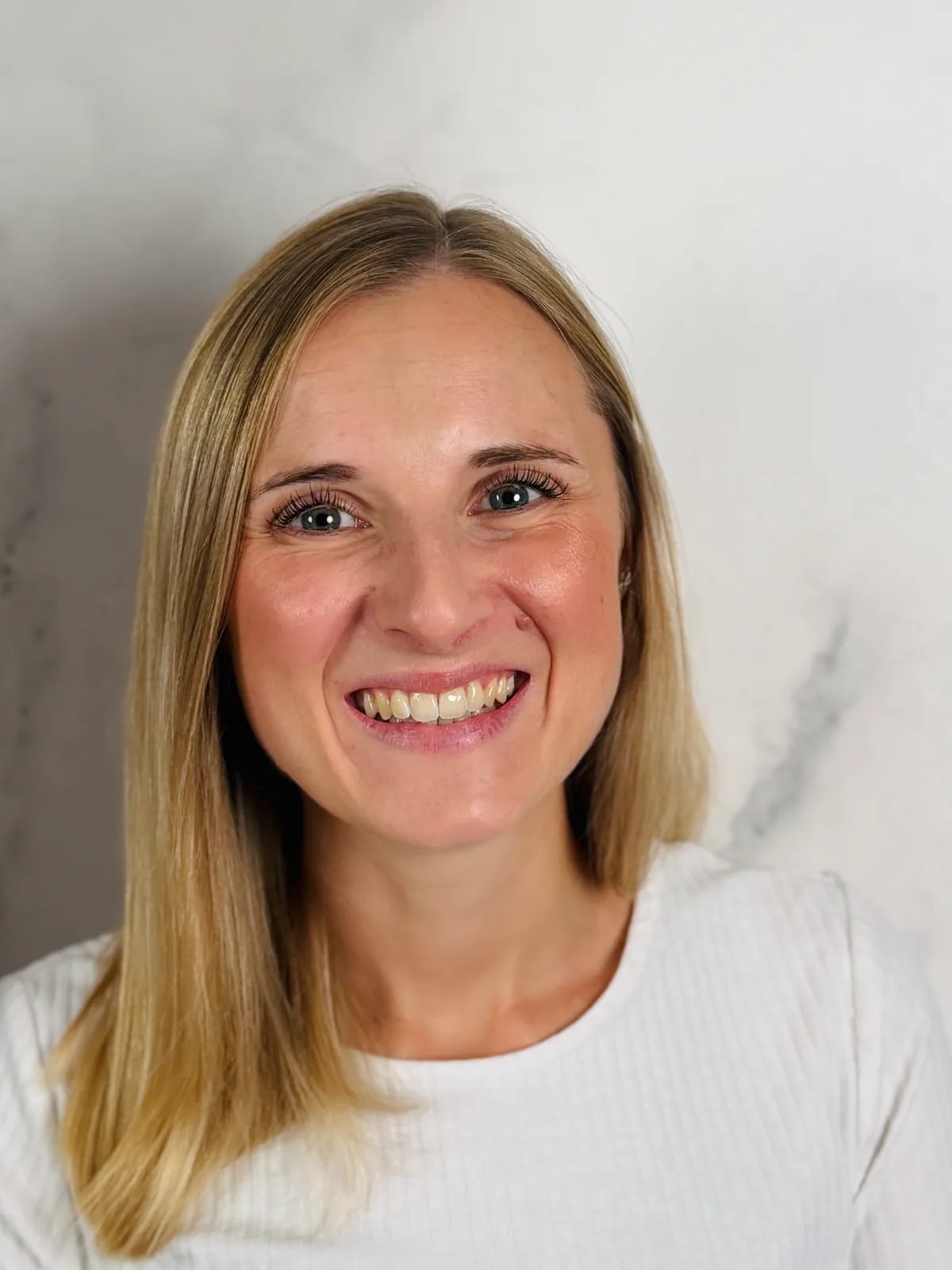 Kira Heckershoff, Hatha-Yogalehrerin bei URSELF Yoga