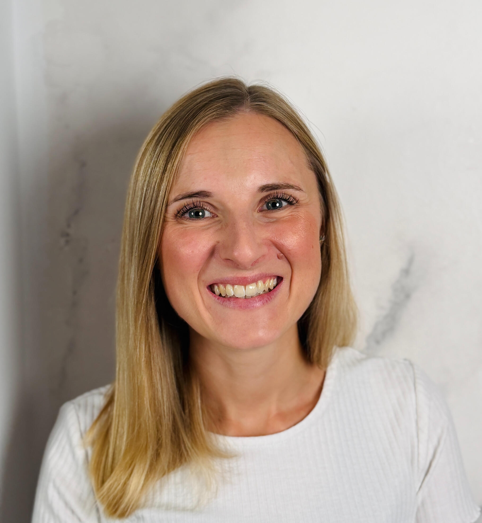 Kira als Porträtbild